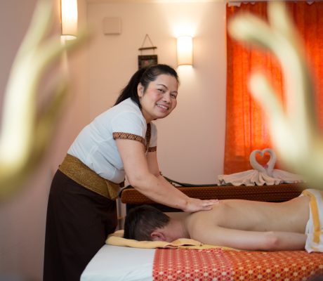 Thaimassage_by_Jaksin_Galerie